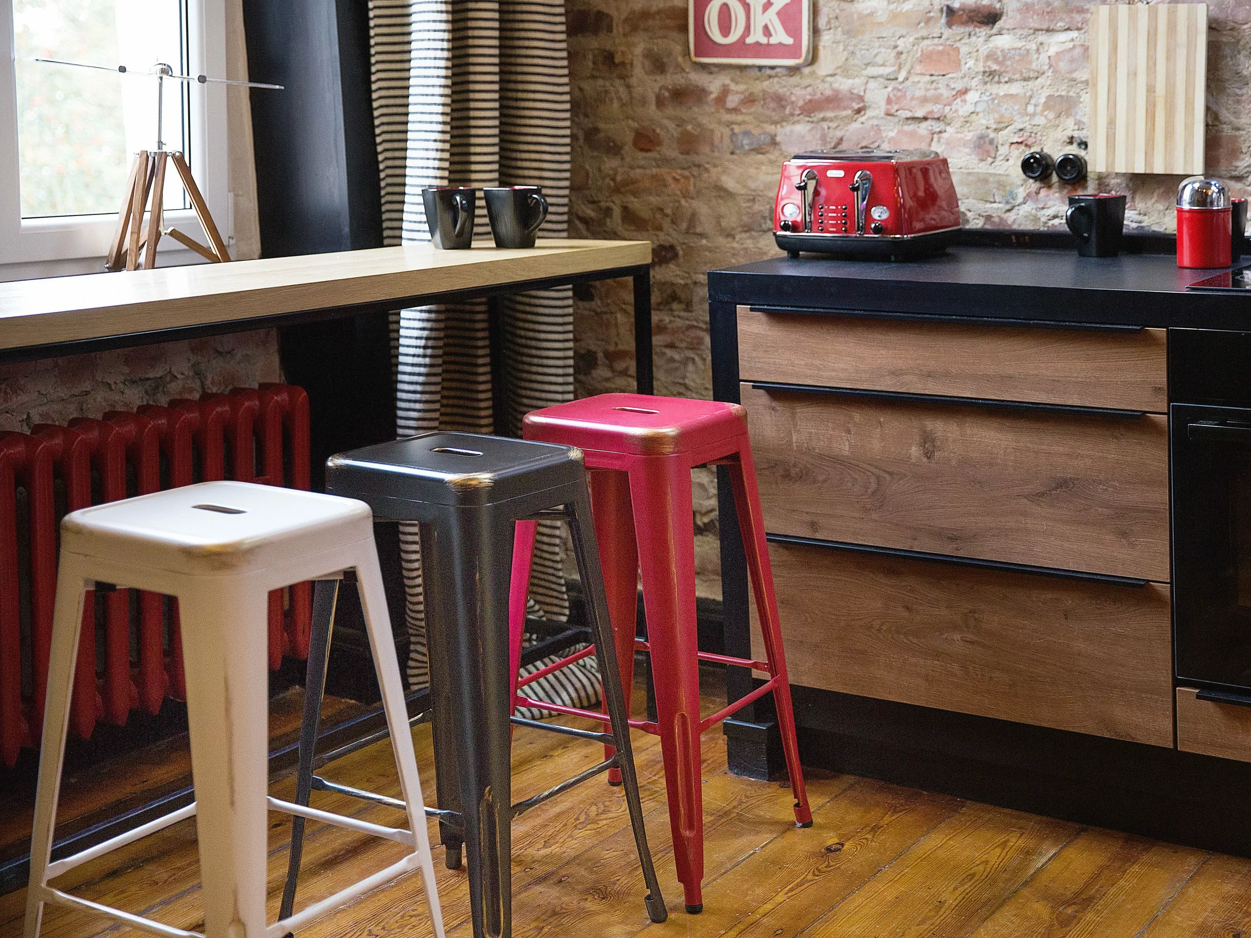 Beliani Baarijakkara Metalli Musta/kulta 76 Cm 2 Kpl CABRILLO - Image 2