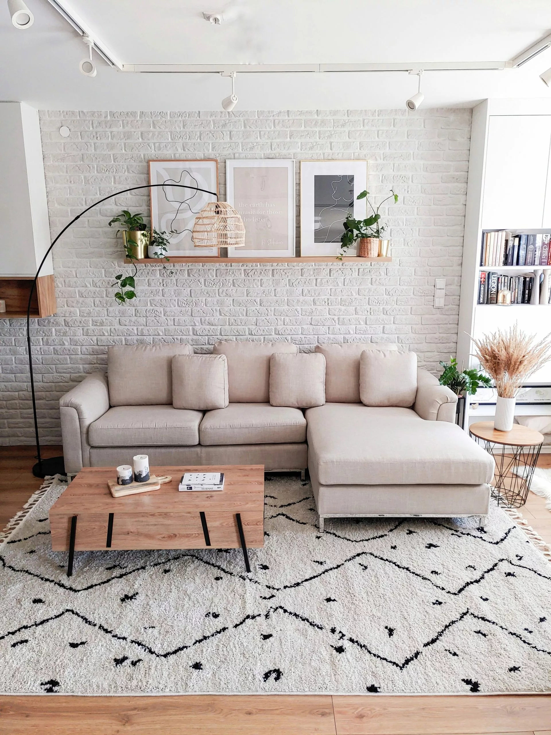 Beliani Sohvapöytä Säilytystila Vaalea Puu/musta BLACKPOOL - Image 4