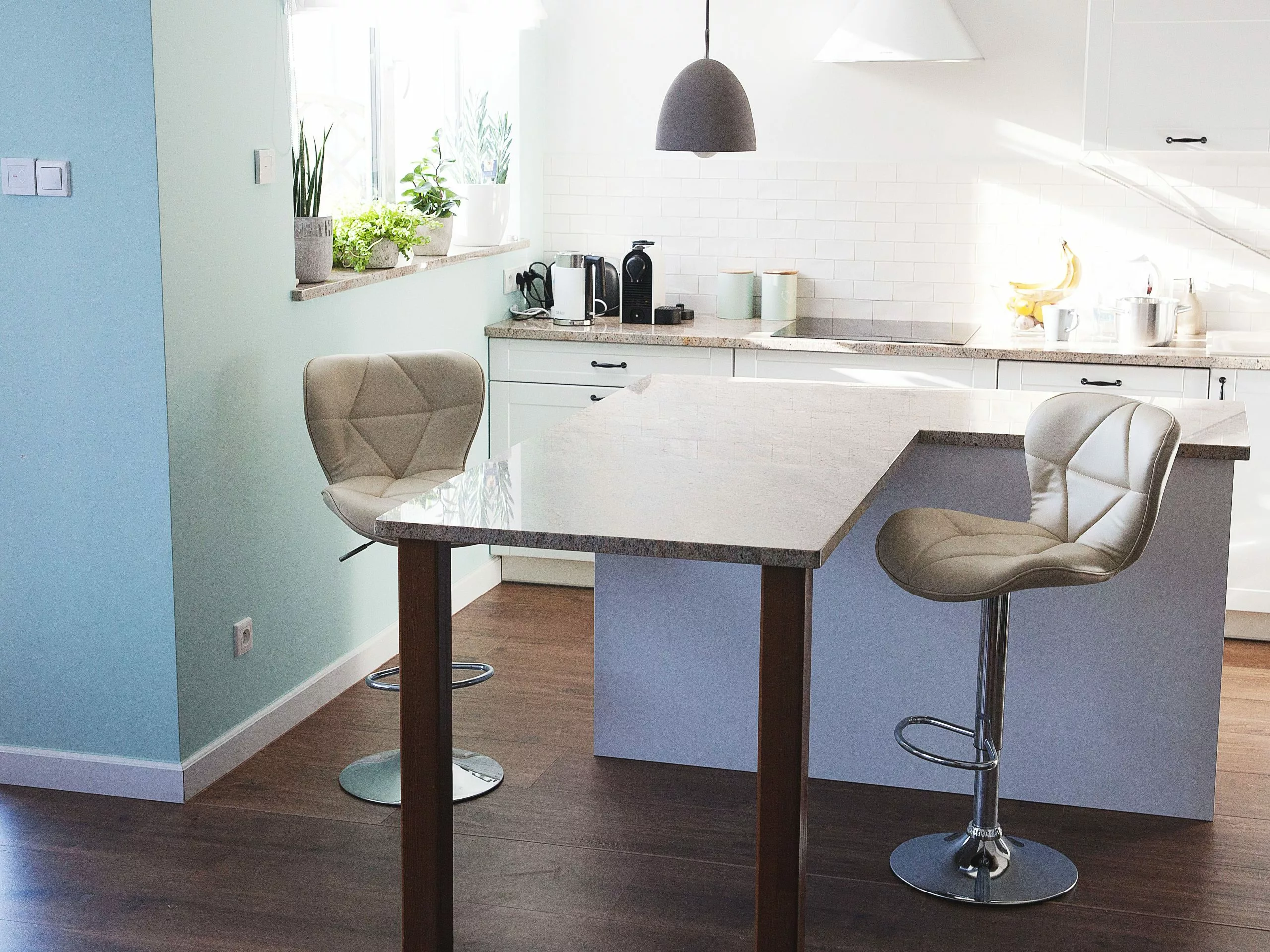 Beliani Baarijakkara Keinonahka Vaalea Beige 2 Kpl VALETTA - Image 2