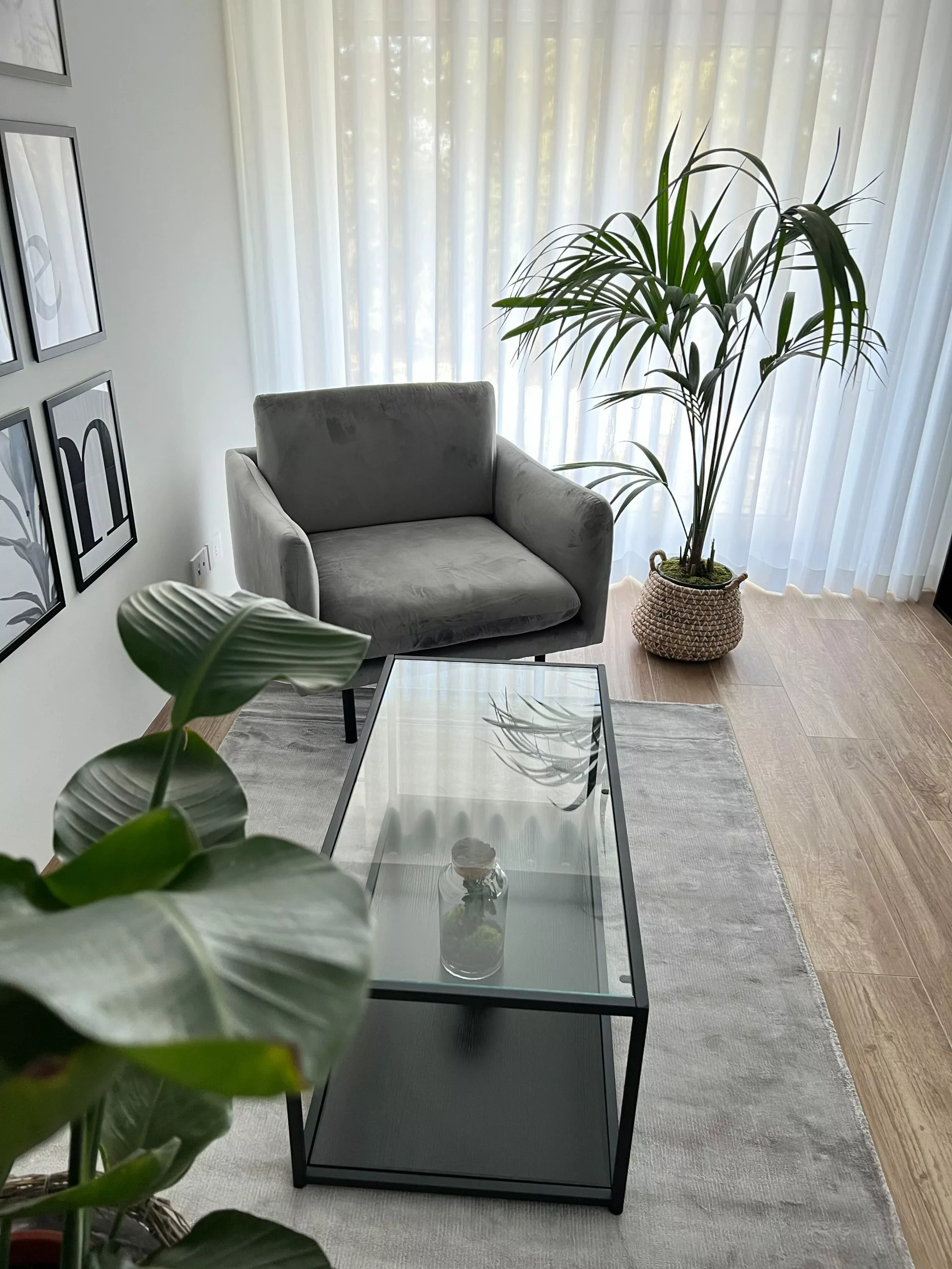 Beliani Sohvapöytä Lasitasolla Metalli Musta MEDORA - Image 8