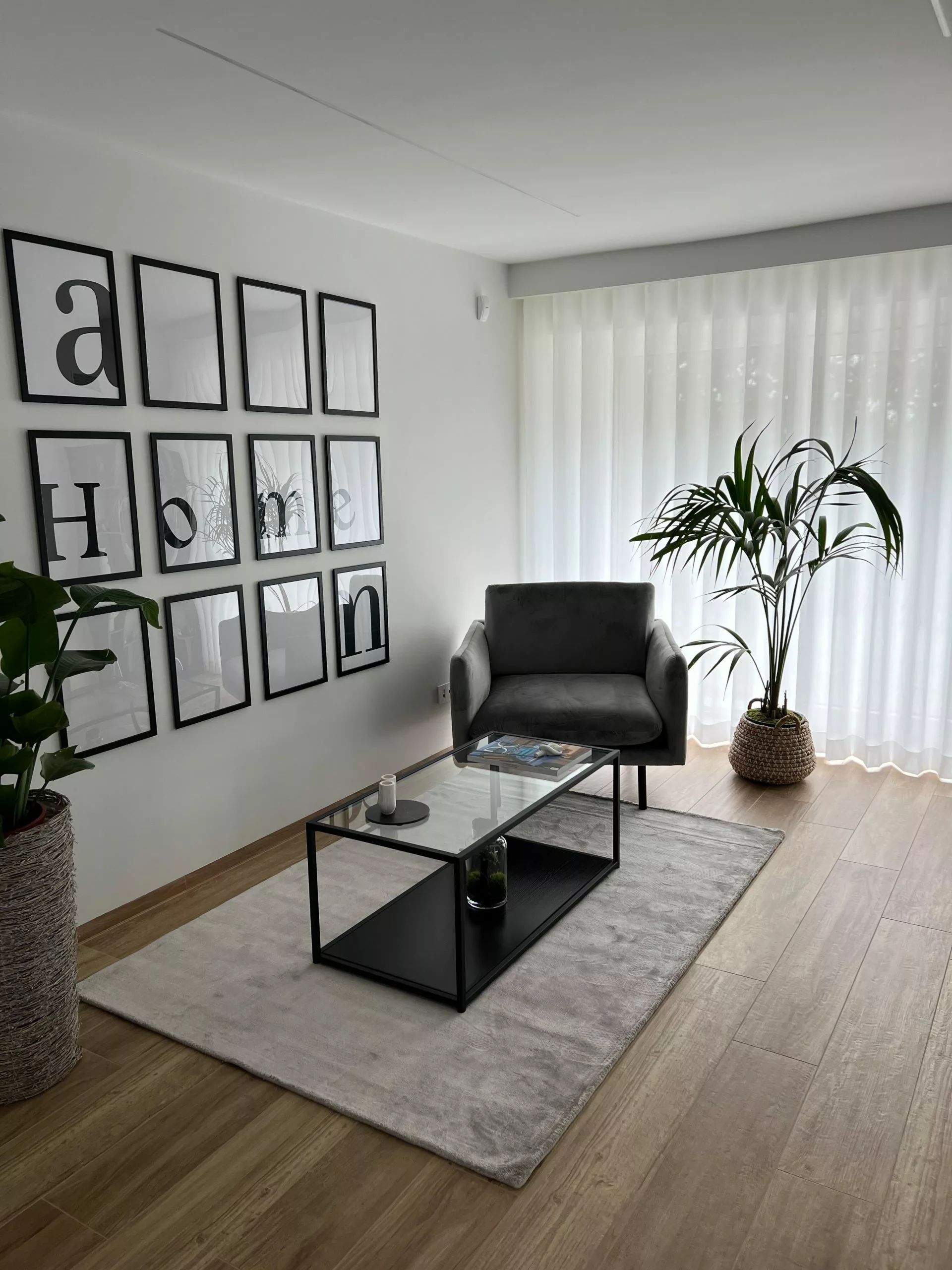 Beliani Sohvapöytä Lasitasolla Metalli Musta MEDORA - Image 9