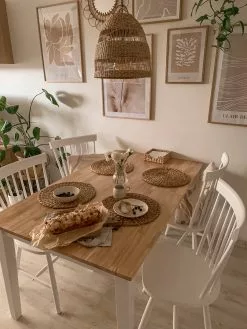 Beliani Ruokapöytä Kumipuu Vaalea Puu/valkoinen GEORGIA Useita Kokoja -Halpa 2-istuttavat sohvat myymälä undef src sa picid 824288 type whitesh image