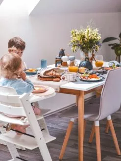 Beliani Ruokapöytä Jatkettava Valkoinen/vaalea Puu 140/180 X 90 Cm SOLA -Halpa 2-istuttavat sohvat myymälä undef src sa picid 829463 type whitesh image