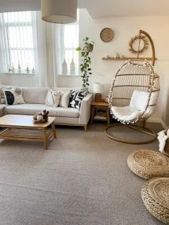 Beliani Sohvapöytä Vaalea Puu TULARE -Halpa 2-istuttavat sohvat myymälä undef src sa picid 834416 type whitesh image