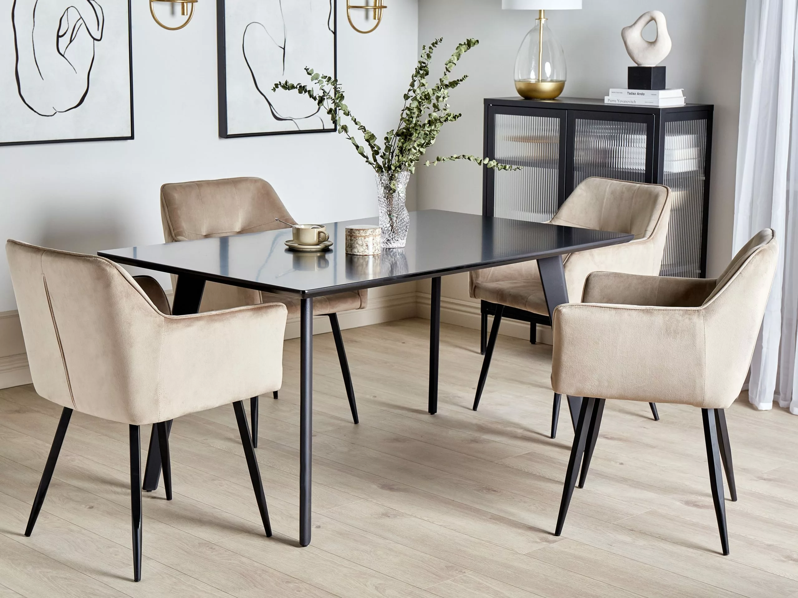 Beliani Ruokapöytä Musta 150 X 90 Cm DORCAS 4 Beliani Ruokapöytä Musta 150 X 90 Cm DORCAS - Image 2